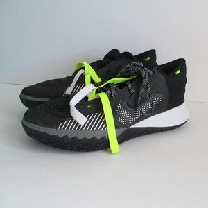 Nike Kyrie Flytrap V Basketball Sneakers CZ24100-002 Size 13 Missing Shoe Lace